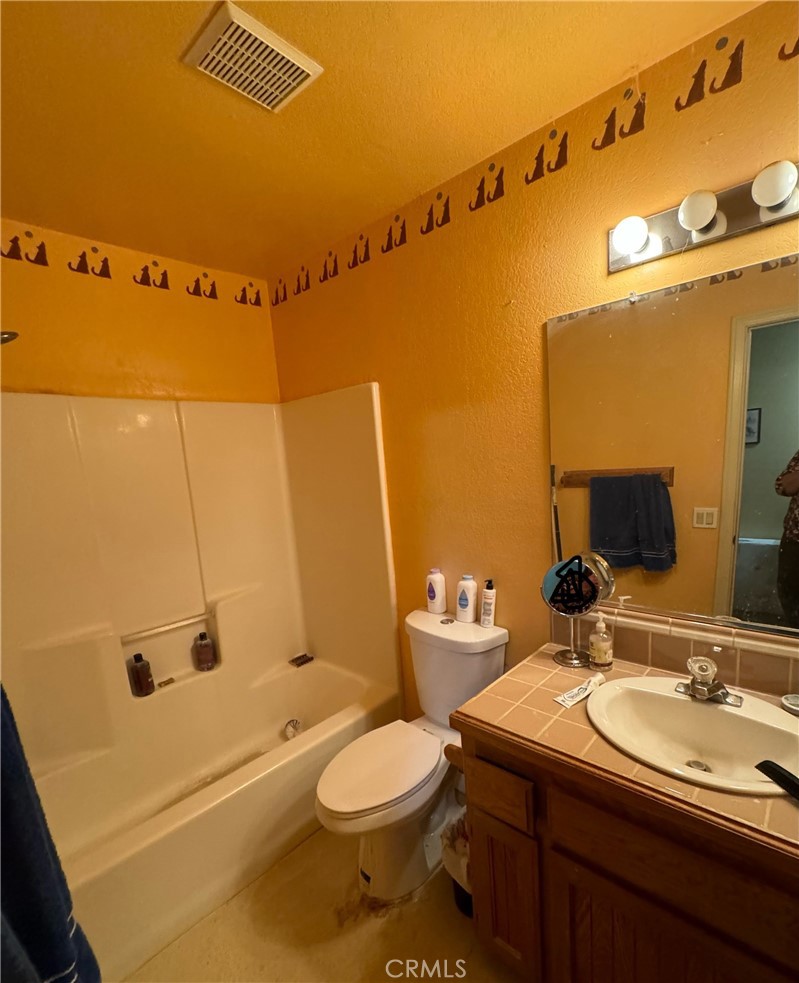 12780 Hacienda Road Phelan, CA 92371 - Photo 16 of 17