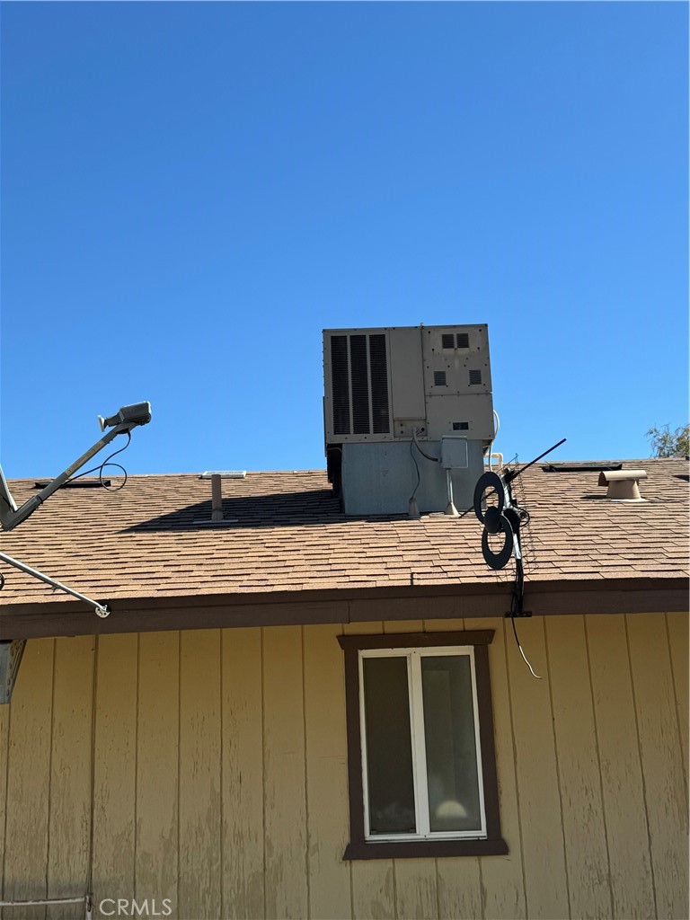 12780 Hacienda Road Phelan, CA 92371 - Photo 5 of 17