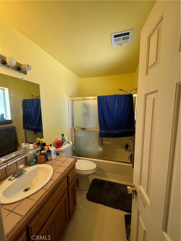 12780 Hacienda Road Phelan, CA 92371 - Photo 10 of 17