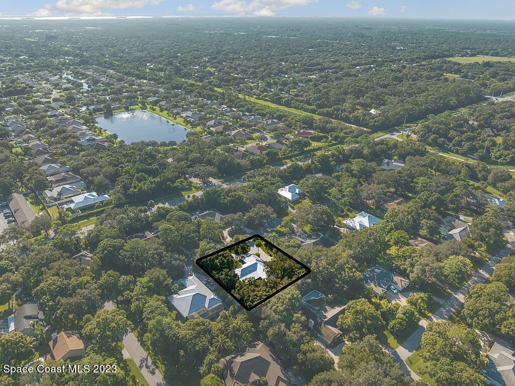 4307 2nd Square Southwest Vero Beach, FL 32968 - Photo 2 of 46 a view of a yard