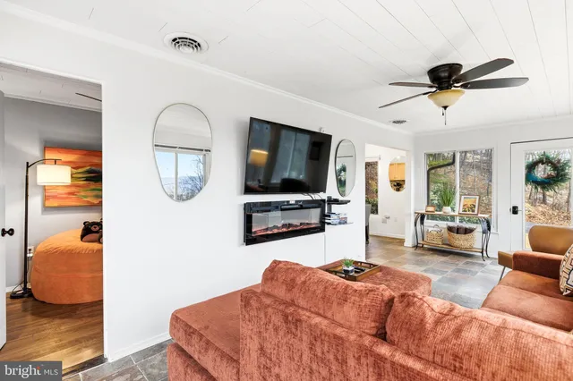 $425,000 | 738 Frst Dr Extension, Luray, VA 22835