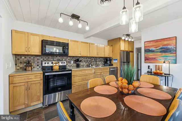 $425,000 | 738 Frst Dr Extension, Luray, VA 22835