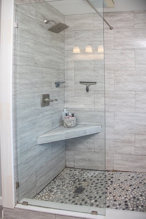 435 Market Hill Road Amherst, MA 01002 - Photo 25 of 42 a bathroom with a shower