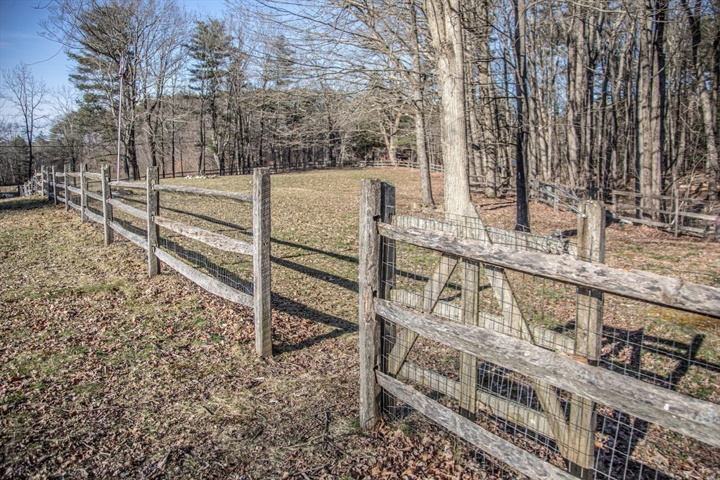 435 Market Hill Road Amherst, MA 01002 - Photo 36 of 42