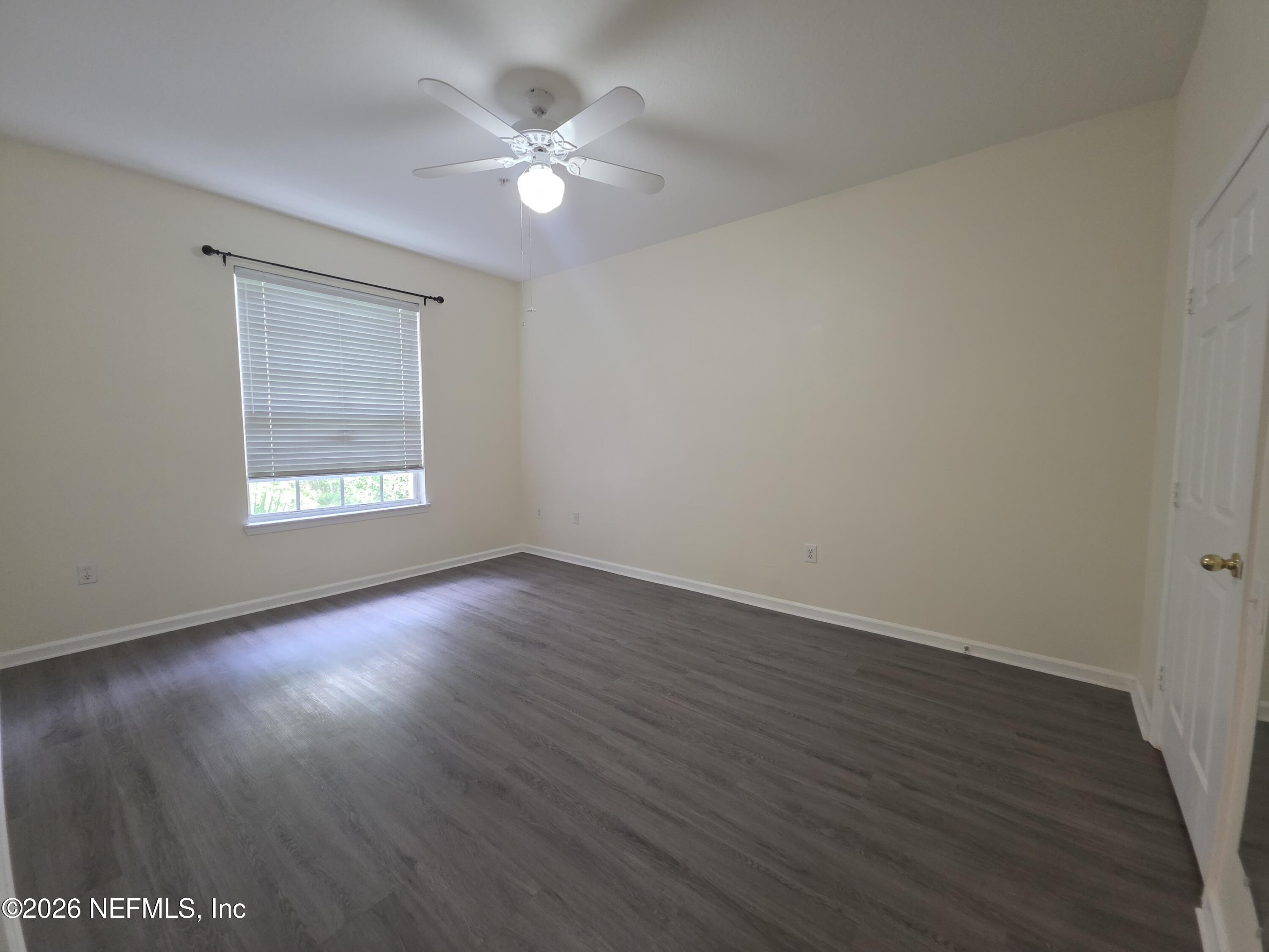 10550 Baymeadows Road, Unit 829 Jacksonville, FL 32256 - Photo 9 of 15 Bedroom 2