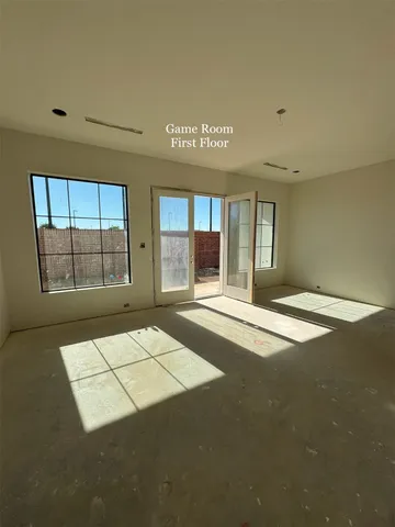 a view of a livingroom with furniture