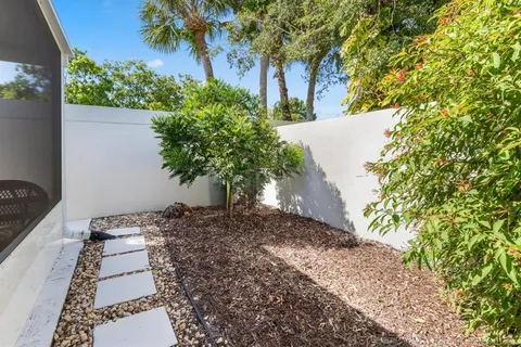 a house view with a outdoor space