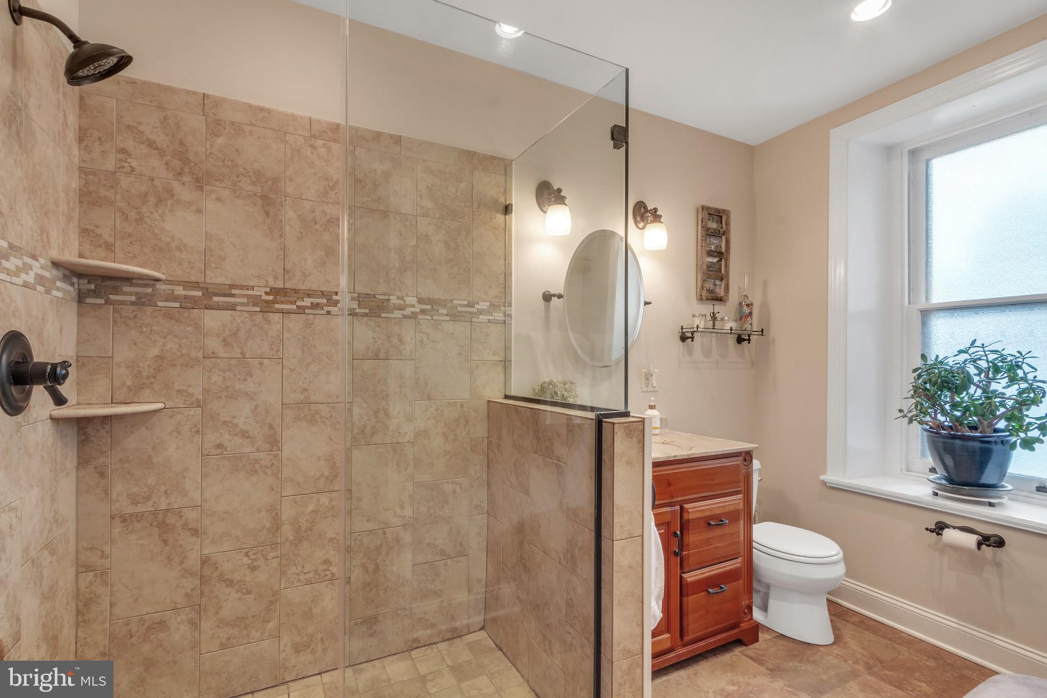 614 Washington Lane Jenkintown, PA 19046 - Photo 25 of 41 2nd Floor Bath