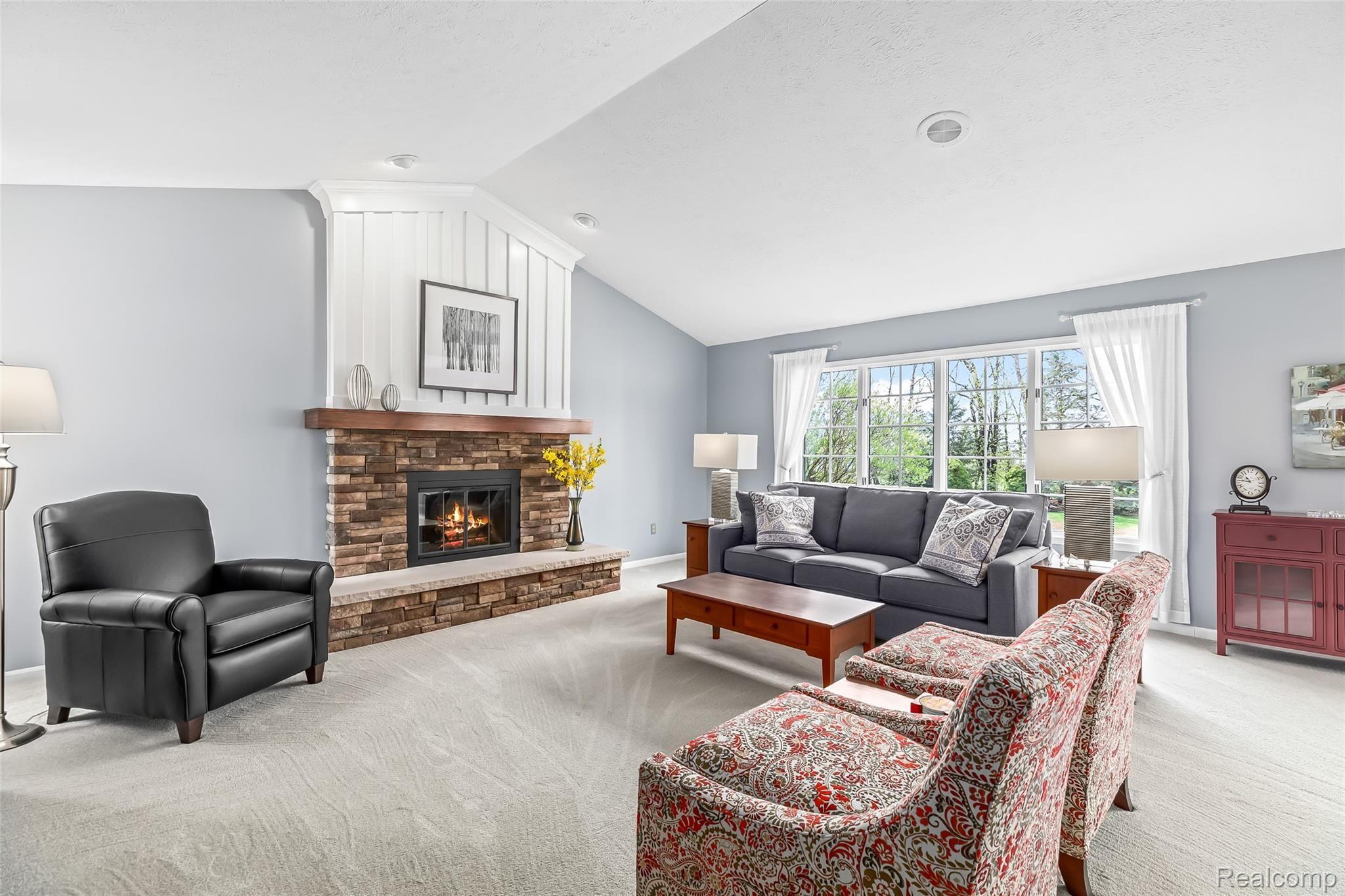 8620 South Ridge Drive Howell, MI 48843 - Photo 15 of 52 16.Living