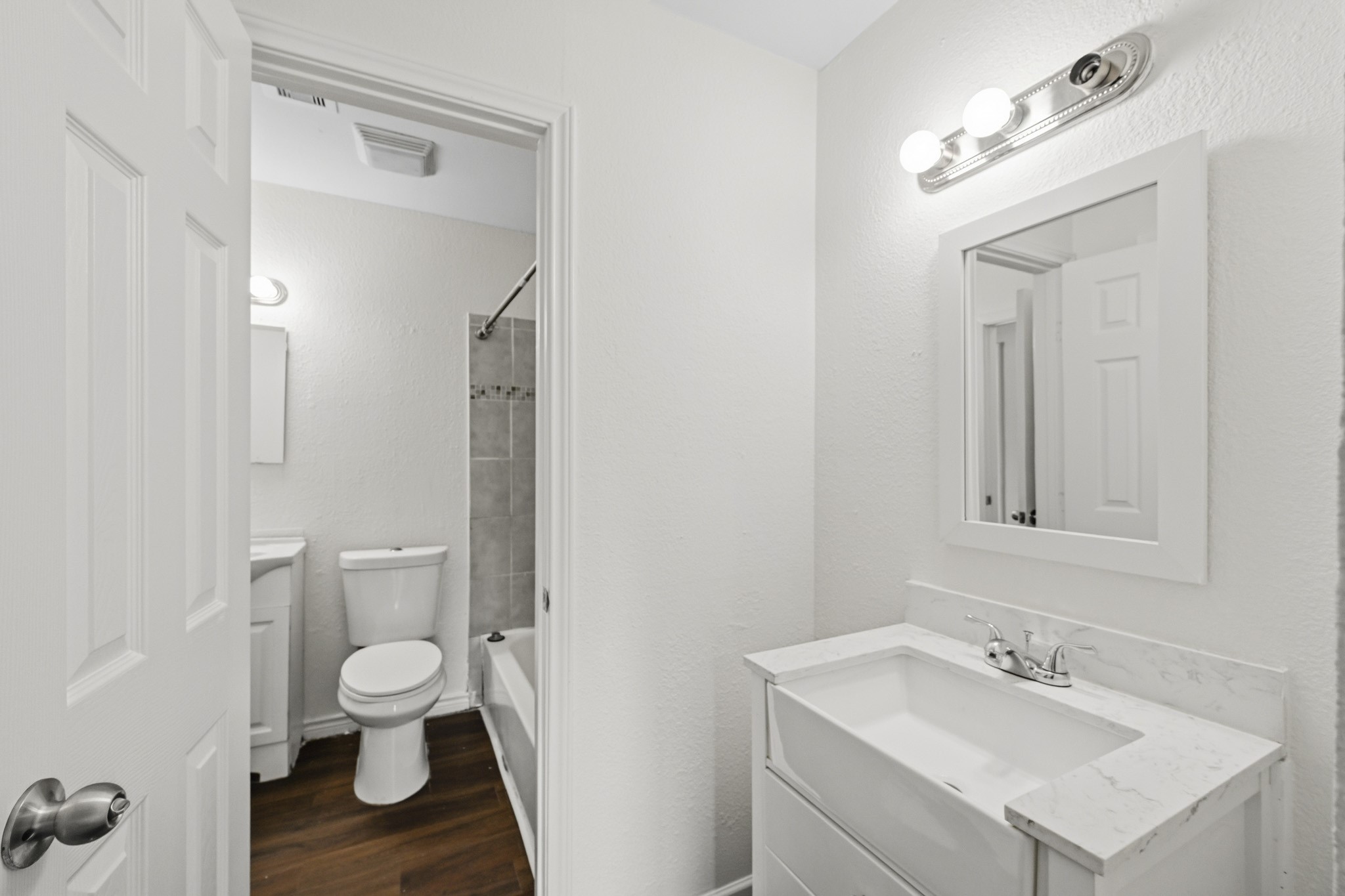 7303 Housman, Unit B Houston, TX 77055 - Photo 16 of 19 Gallery Image 16