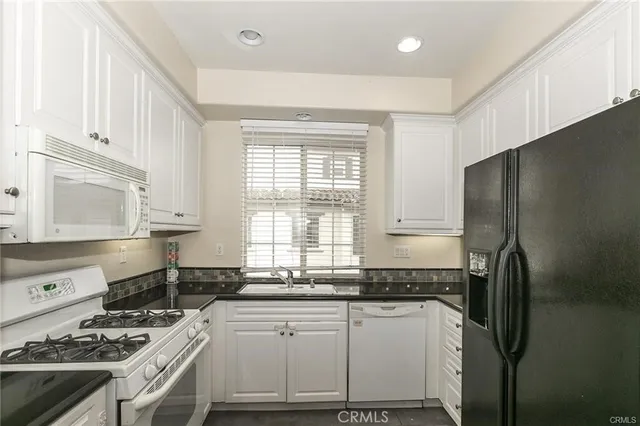 $4,000 | 46 Vintage, Irvine, CA 92620