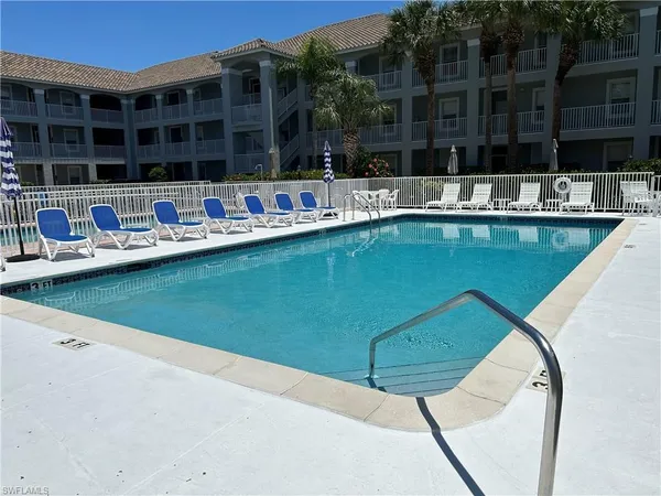 $2,800 | 509 Roma Court, Unit 201, Naples, FL 34110