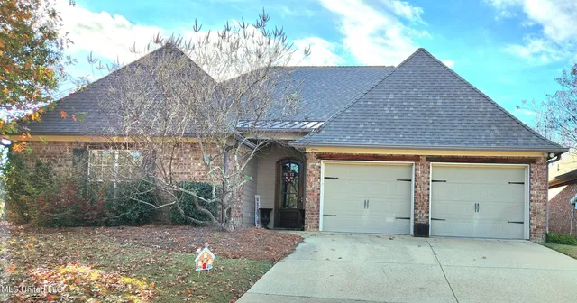 $390,000 | 3 Enclave Circle, Ridgeland, MS 39157