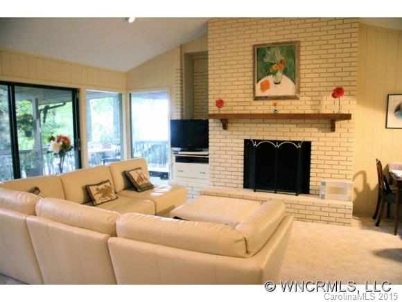 193 Island Point Road Lake Toxaway, NC 28747 - Photo 15 of 24 Gallery Image 15