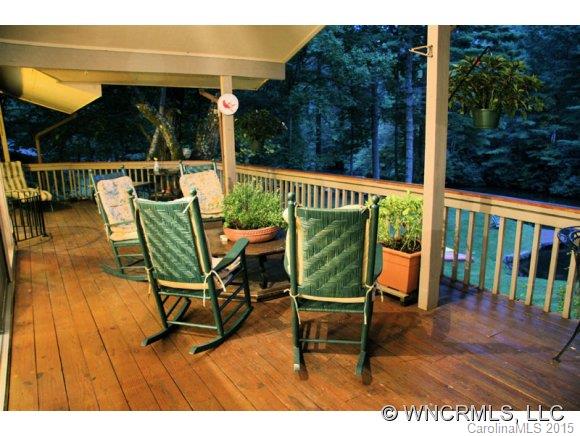 193 Island Point Road Lake Toxaway, NC 28747 - Photo 18 of 24 Gallery Image 18