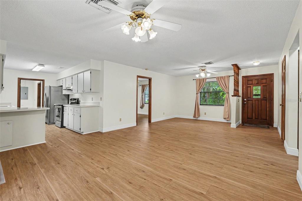 1464 Southwest 69th Road Bushnell, FL 33513 - Photo 3 of 18 Gallery Image 3