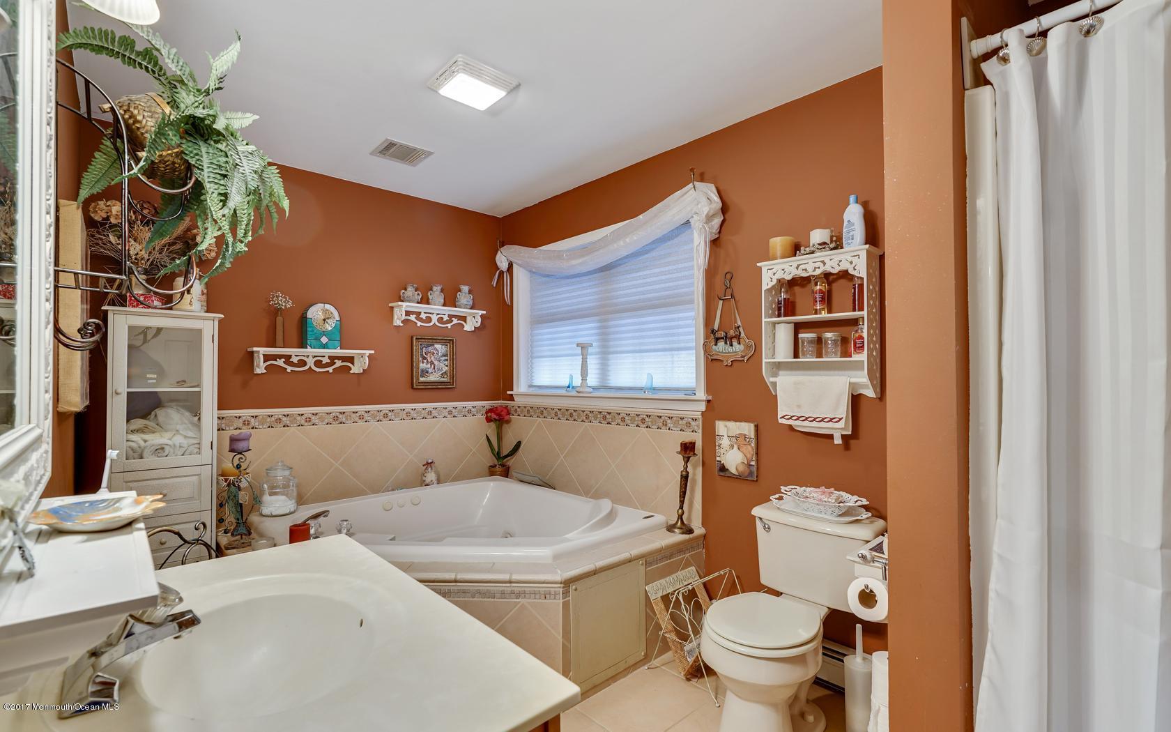 104 Seagoin Road Brick, NJ 08723 - Photo 4 of 35 25
