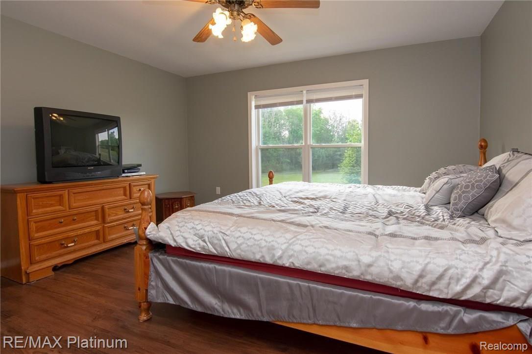 8898 Dwyer Road Howell, MI 48855 - Photo 20 of 52 mb1.jpg