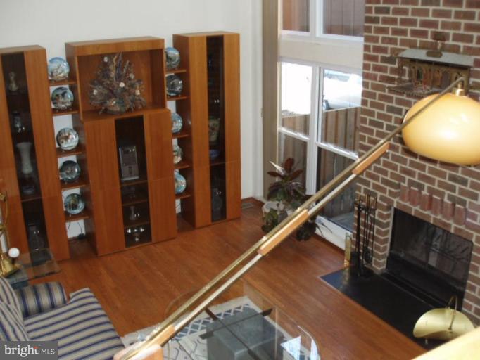 5565 Vantage Point Road Columbia, MD 21044 - Photo 2 of 13 Dramatic Soaring Spaces
