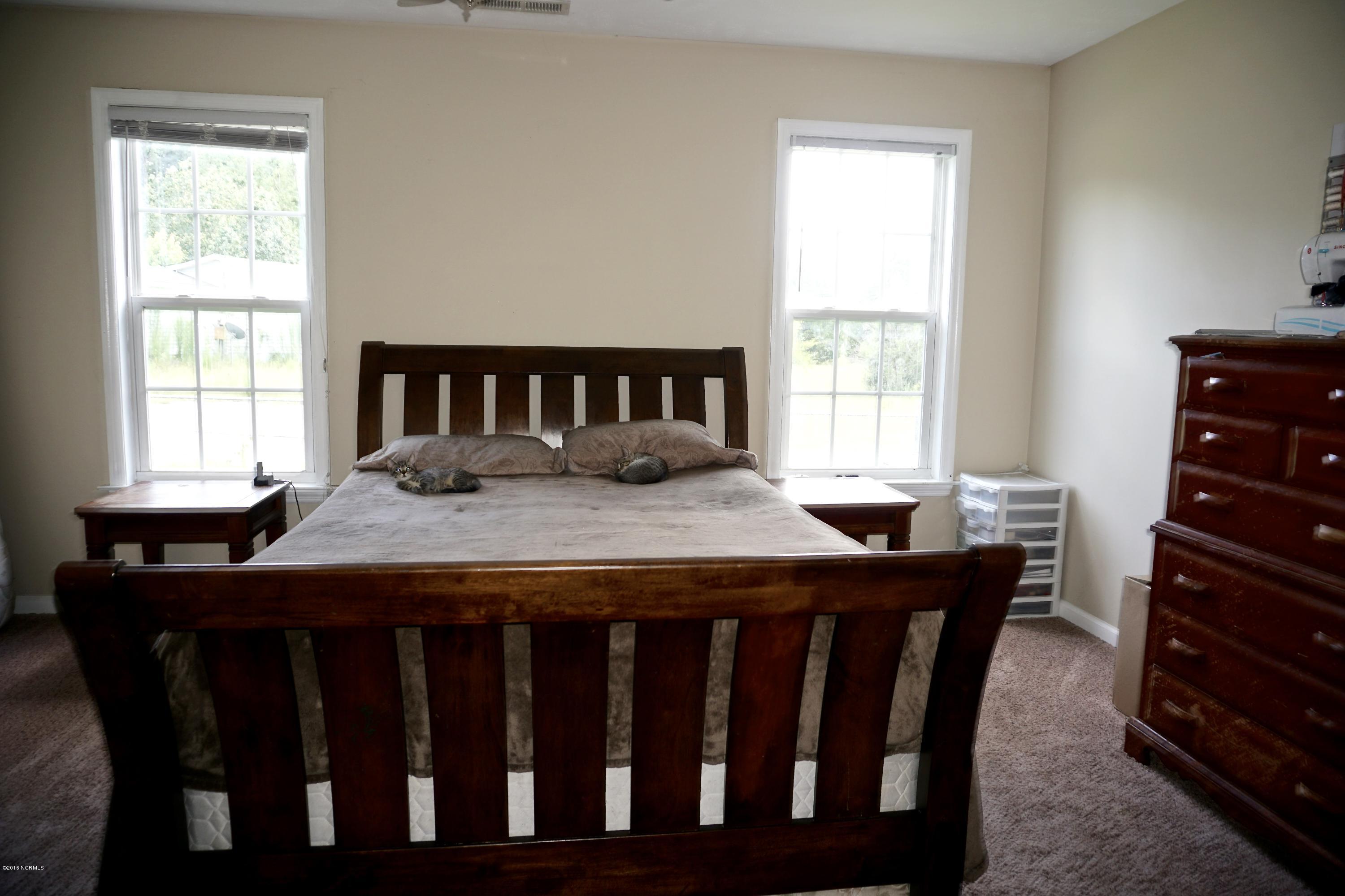 299 Fire Tower Road Richlands, NC 28574 - Photo 14 of 47 DSC02073