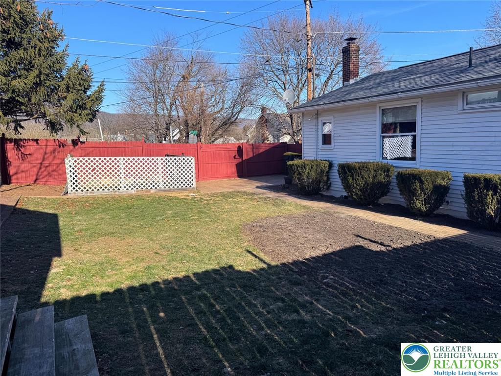9 Jewel Street Roseto, PA 18013 - Photo 8 of 25 a view of a backyard of the house