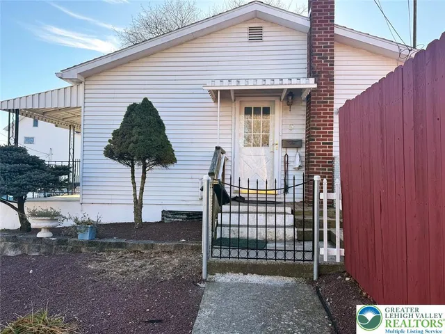 $2,200 | 9 Jewel Street, Roseto, PA 18013