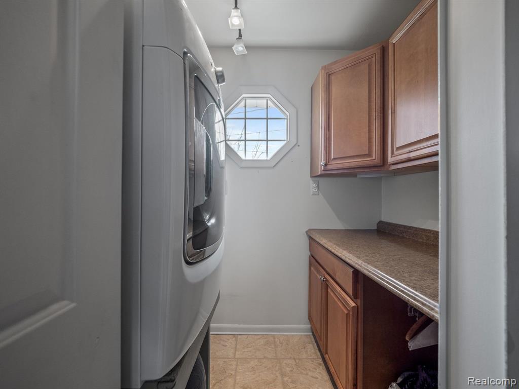 707 Pine Tree Road Lake Orion, MI 48362 - Photo 26 of 36 Gallery Image 26