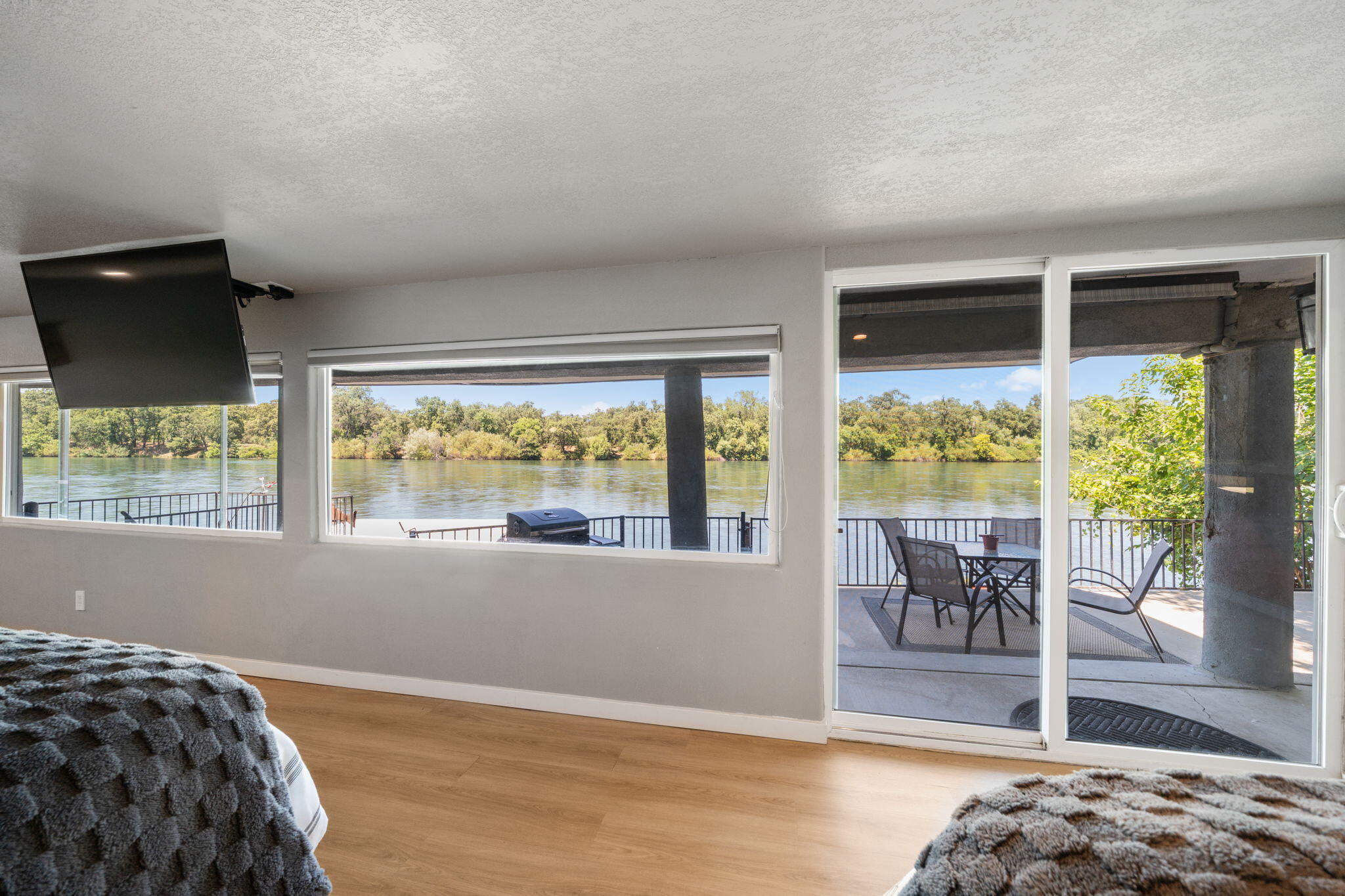 3317 Riverside Drive Anderson, CA 96007 - Photo 45 of 77 Studio