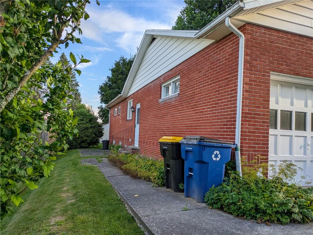 308 East Highland Avenue Ebensburg, PA 15931 - Photo 2 of 34