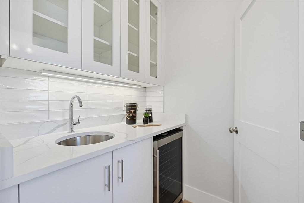 29 Cherry Street, Unit 3 Waltham, MA 02453 - Photo 16 of 41