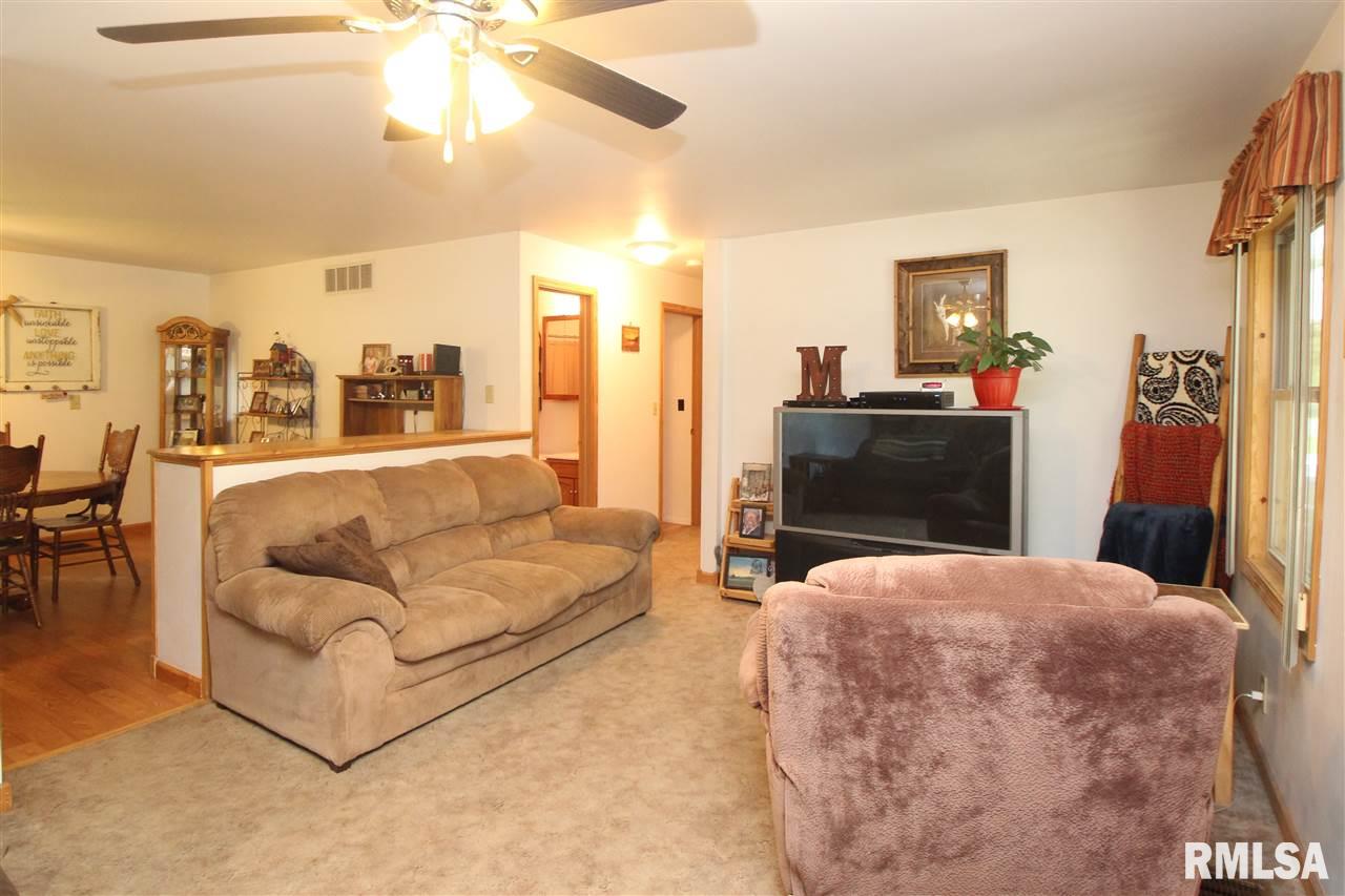 229 Mile Tree Road East Peoria, IL 61611 - Photo 3 of 36 Gallery Image 3