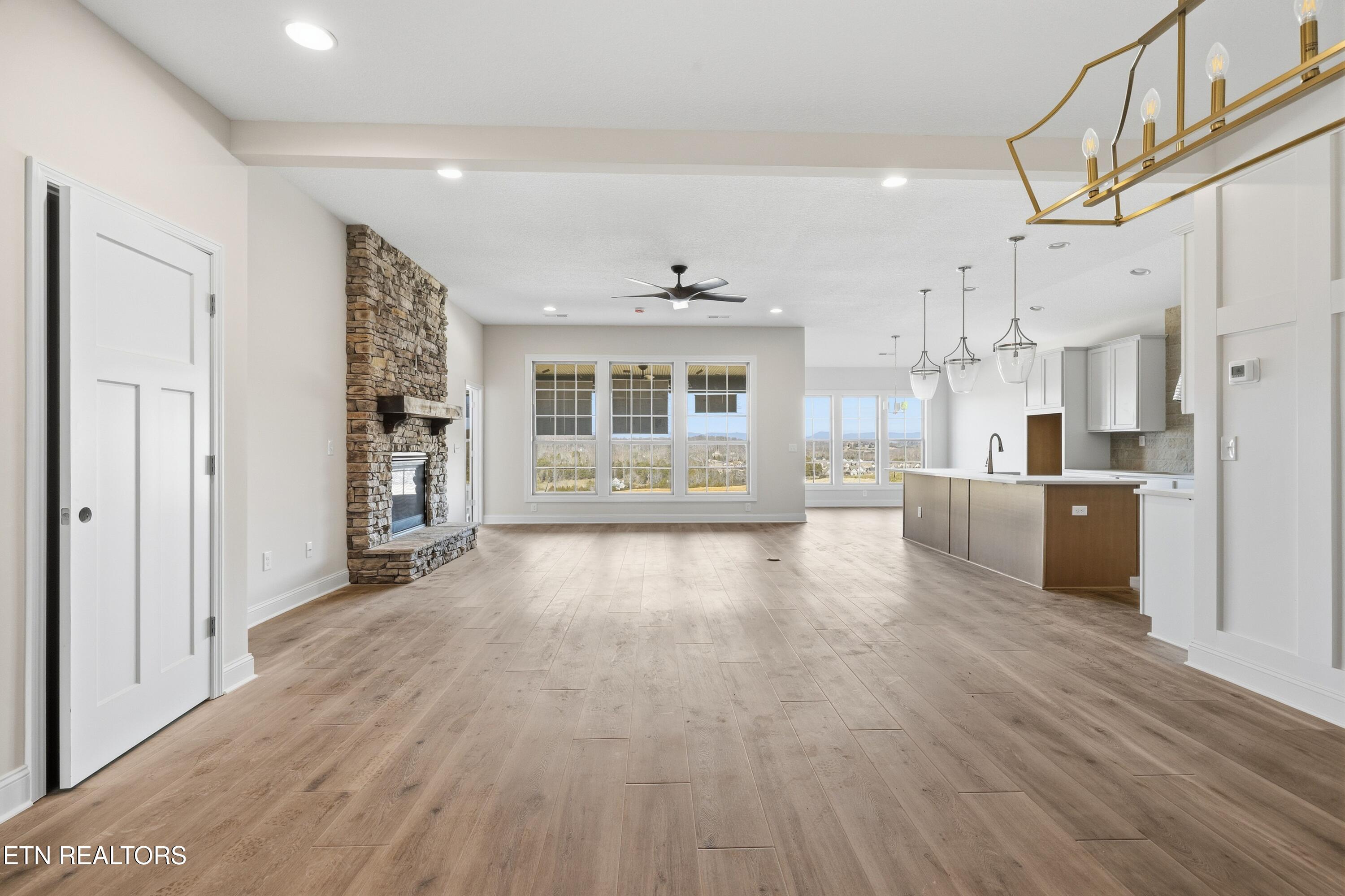 1885 Hickory Reserve Road Knoxville, TN 37932 - Photo 7 of 23 Flex Area / Family Room