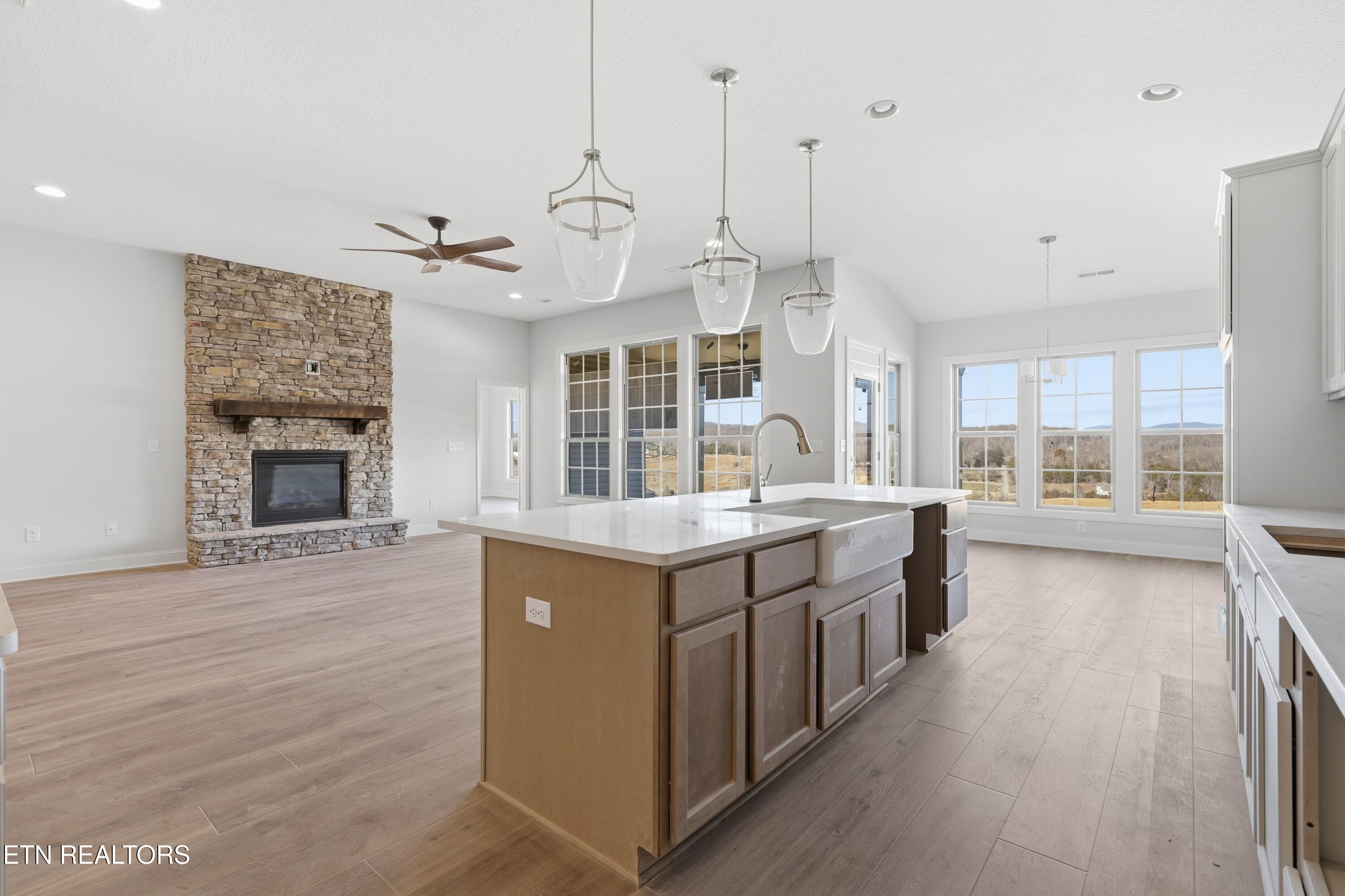 1885 Hickory Reserve Road Knoxville, TN 37932 - Photo 8 of 23 Kitchen / Breakfast Area