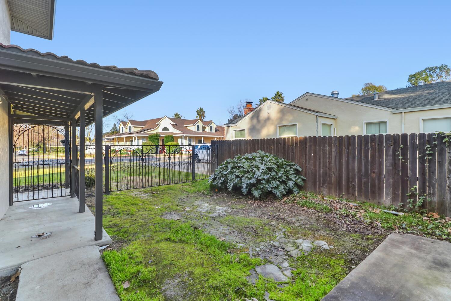 2860 Tioga Way Sacramento, CA 95821 - Photo 51 of 53 a view of a backyard with plants