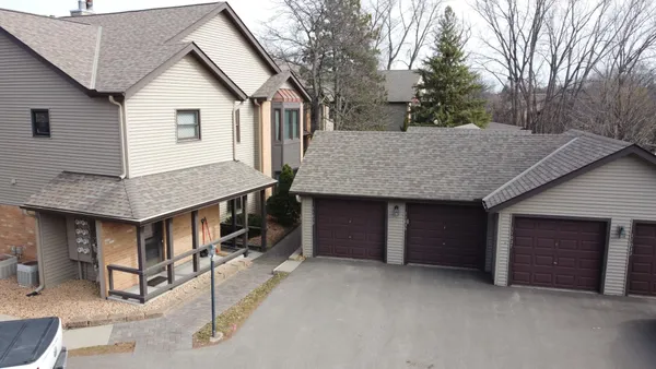 $179,900 | 11039 Oregon Circle, Bloomington, MN 55438