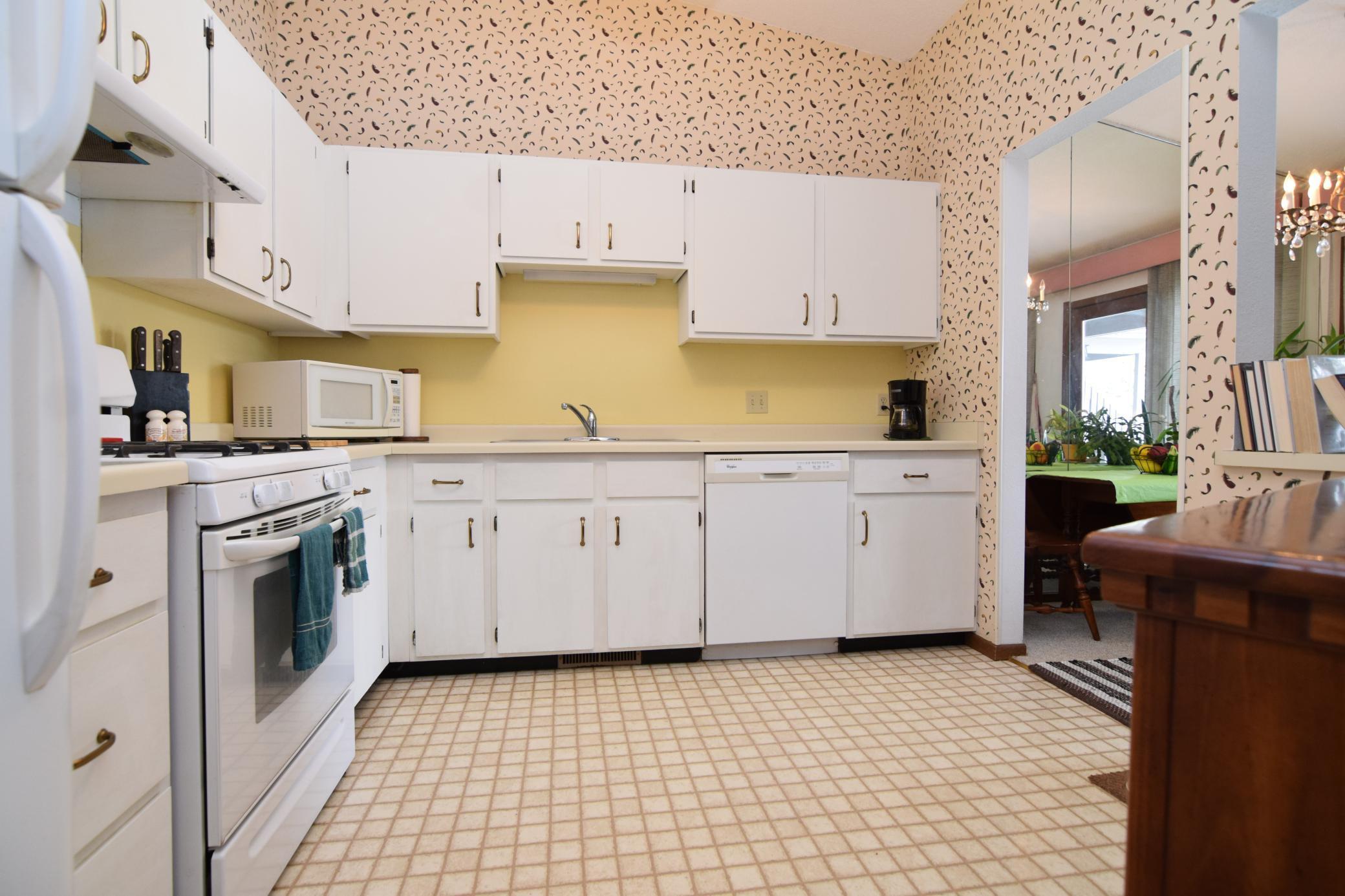 11039 Oregon Circle Bloomington, MN 55438 - Photo 14 of 23