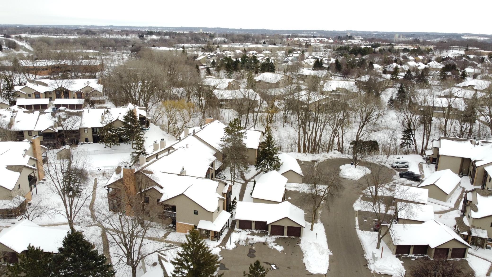 11039 Oregon Circle Bloomington, MN 55438 - Photo 5 of 23
