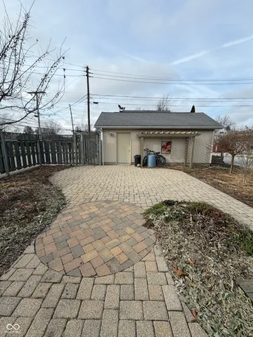 $225,000 | 323 South Walnut Street, Batesville, IN 47006