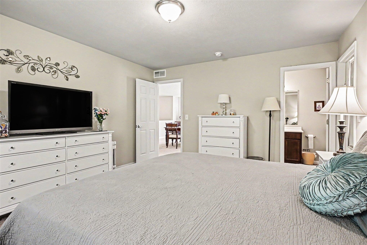 10291 Oakbrook Road Bridgman, MI 49106 - Photo 13 of 28