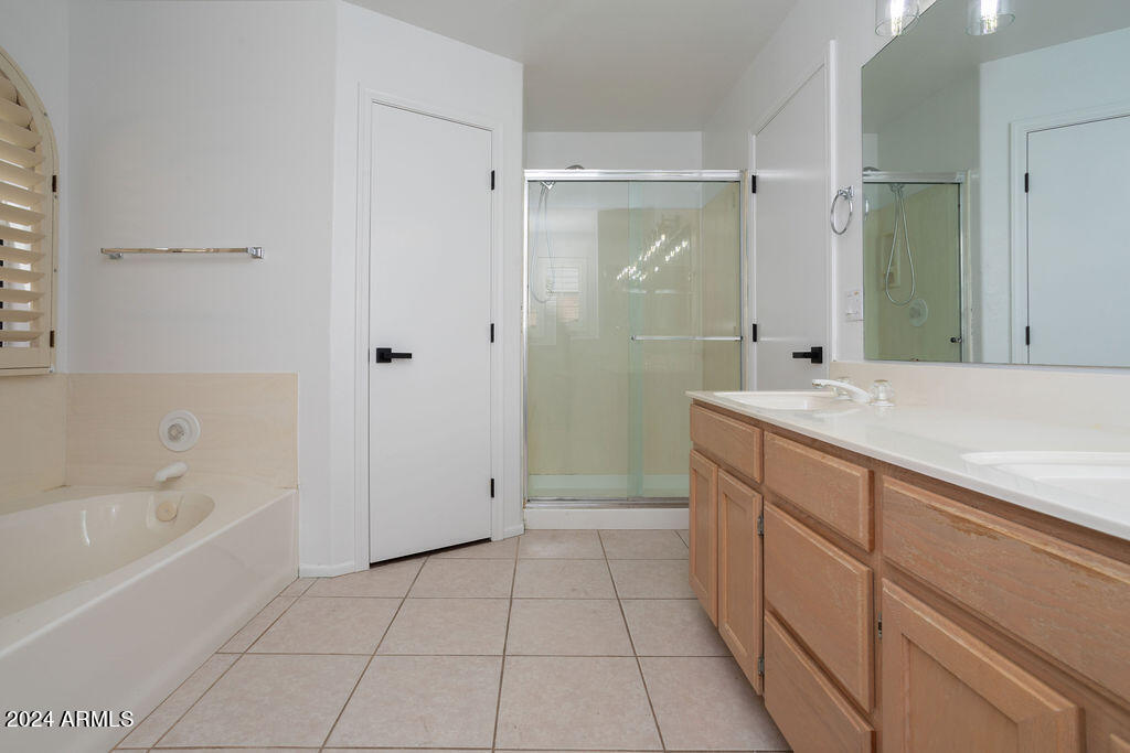 4383 East St John Road Phoenix, AZ 85032 - Photo 13 of 24 3V6A5539