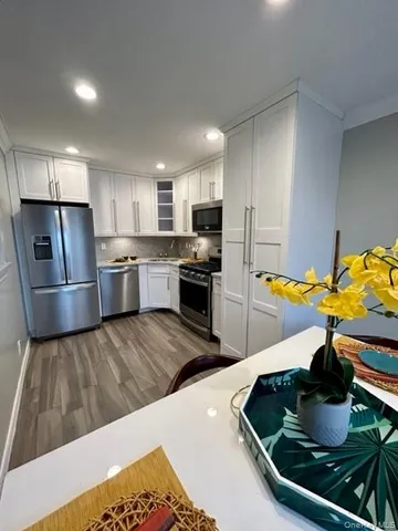 $3,070 | 100 Imperial Way, Unit I3306, Bayport, NY 11705