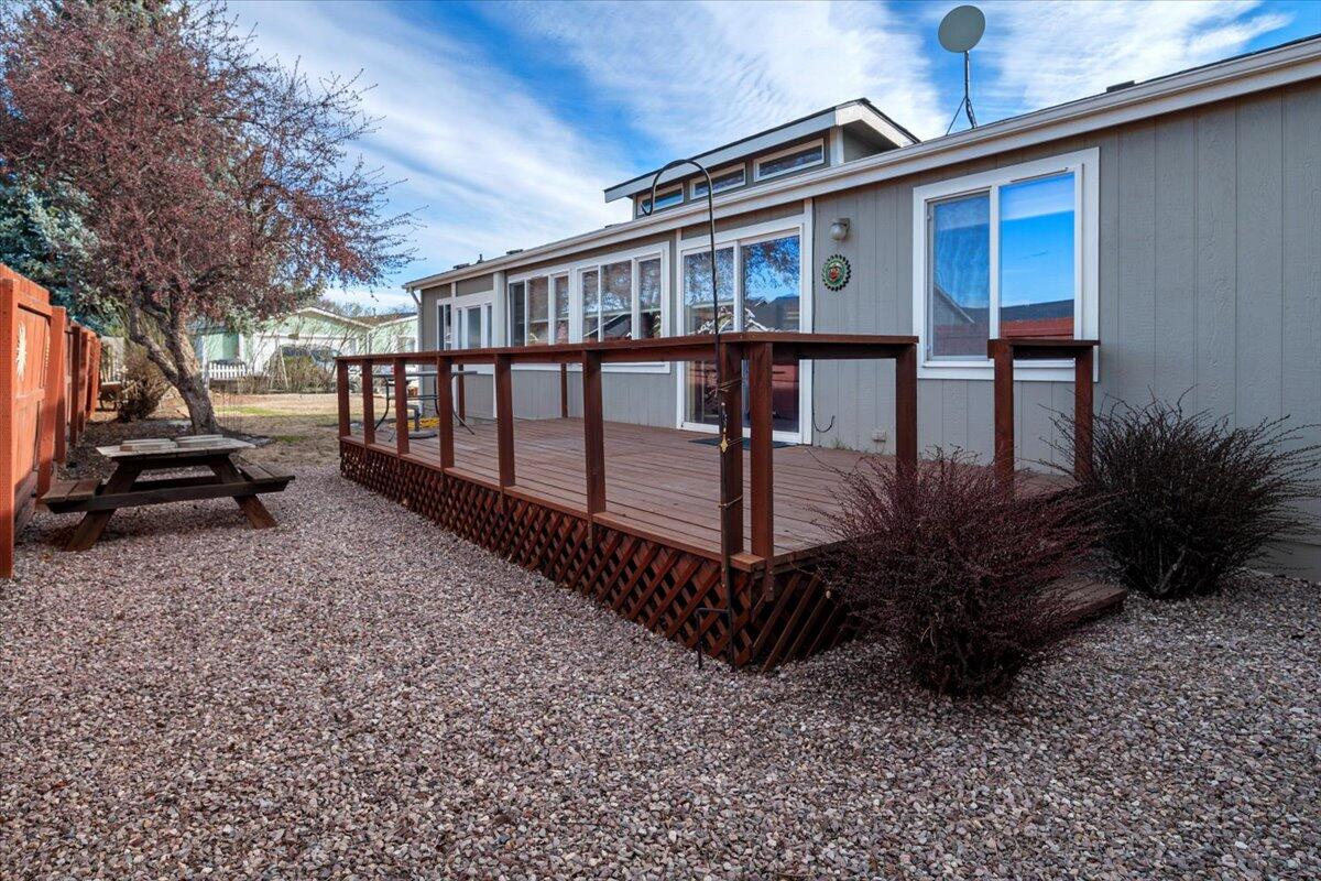 1875 Northeast 6th Street Redmond, OR 97756 - Photo 29 of 33