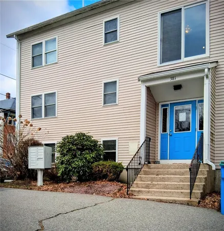 $279,900 | 381 Old River Road, Unit 3, Lincoln, RI 02838