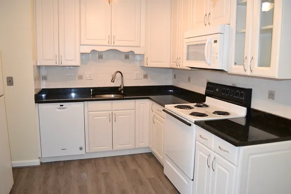 $2,000 | 4 Universal Street, Unit 12, Framingham, MA 01702