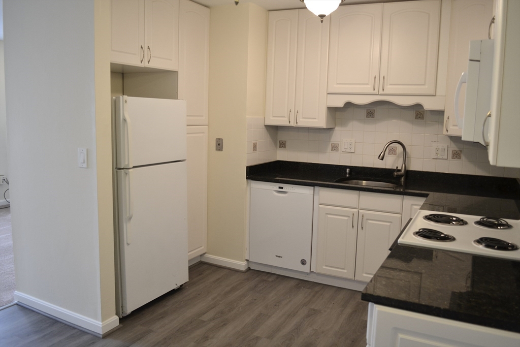 4 Universal Street, Unit 12 Framingham, MA 01702 - Photo 4 of 18