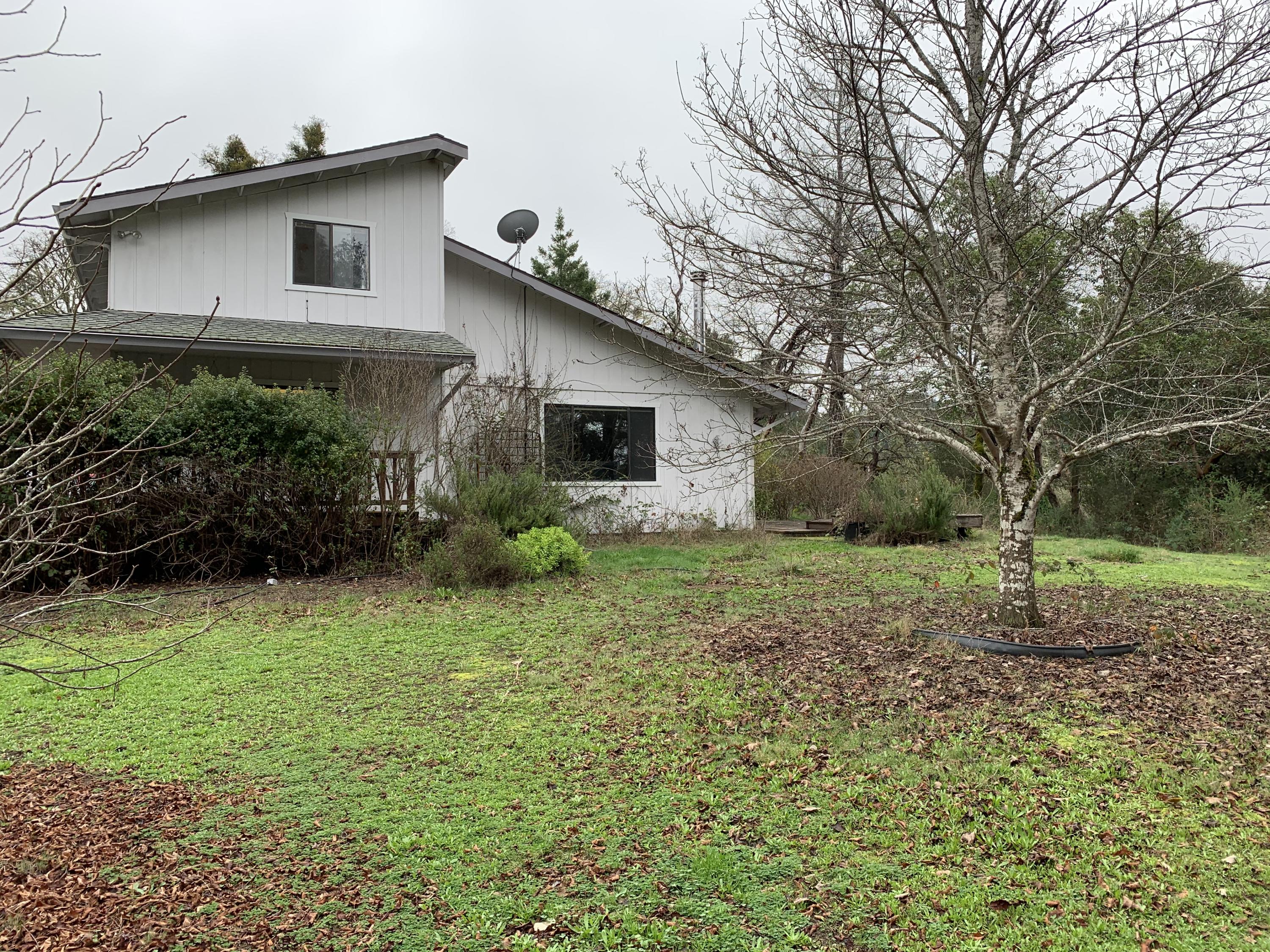 176 Arthur Road Garberville, CA 95542 - Photo 4 of 17 IMG_0702