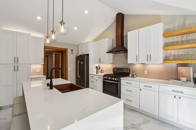 $776,000 | S2948 Fairway Drive, Reedsburg, WI 53959