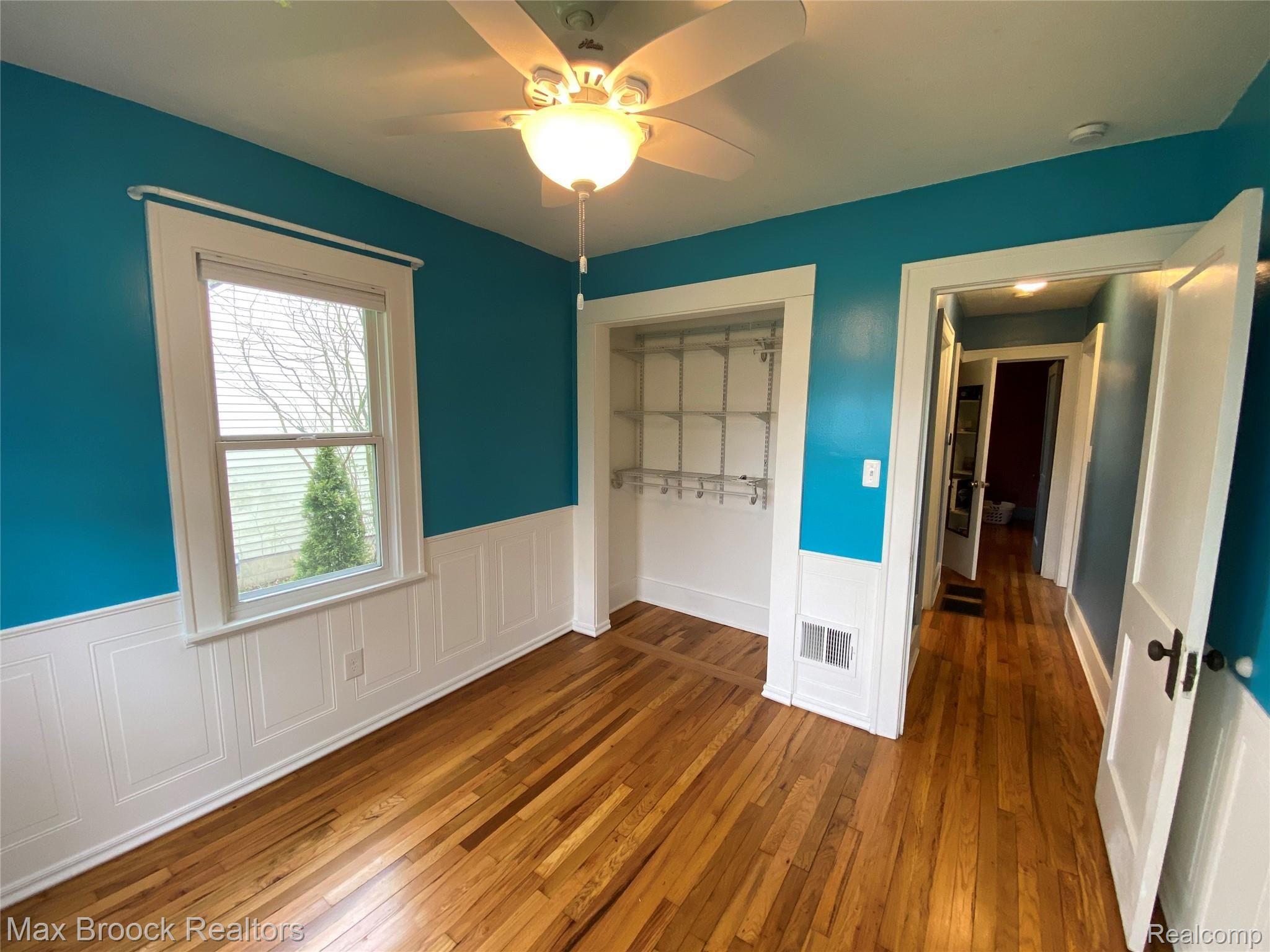 3325 Cumberland Road Berkley, MI 48072 - Photo 14 of 23 Bedroom 1 with wainscoting