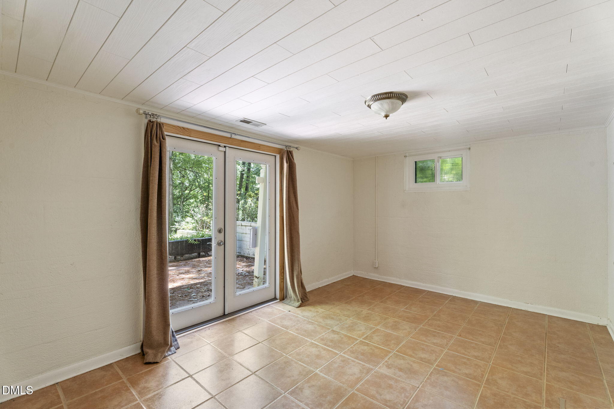 4419 Laurel Hills Road Raleigh, NC 27612 - Photo 23 of 41
