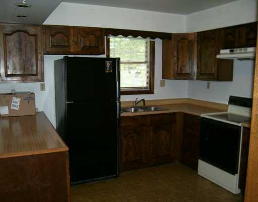 240 Thompson Hill Road Aliquippa, PA 15001 - Photo 5 of 6 Kitchen.